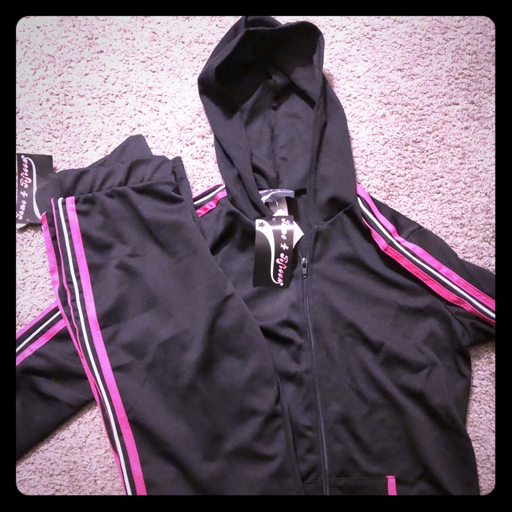 Matching workout suit! Hooded jacket and pants